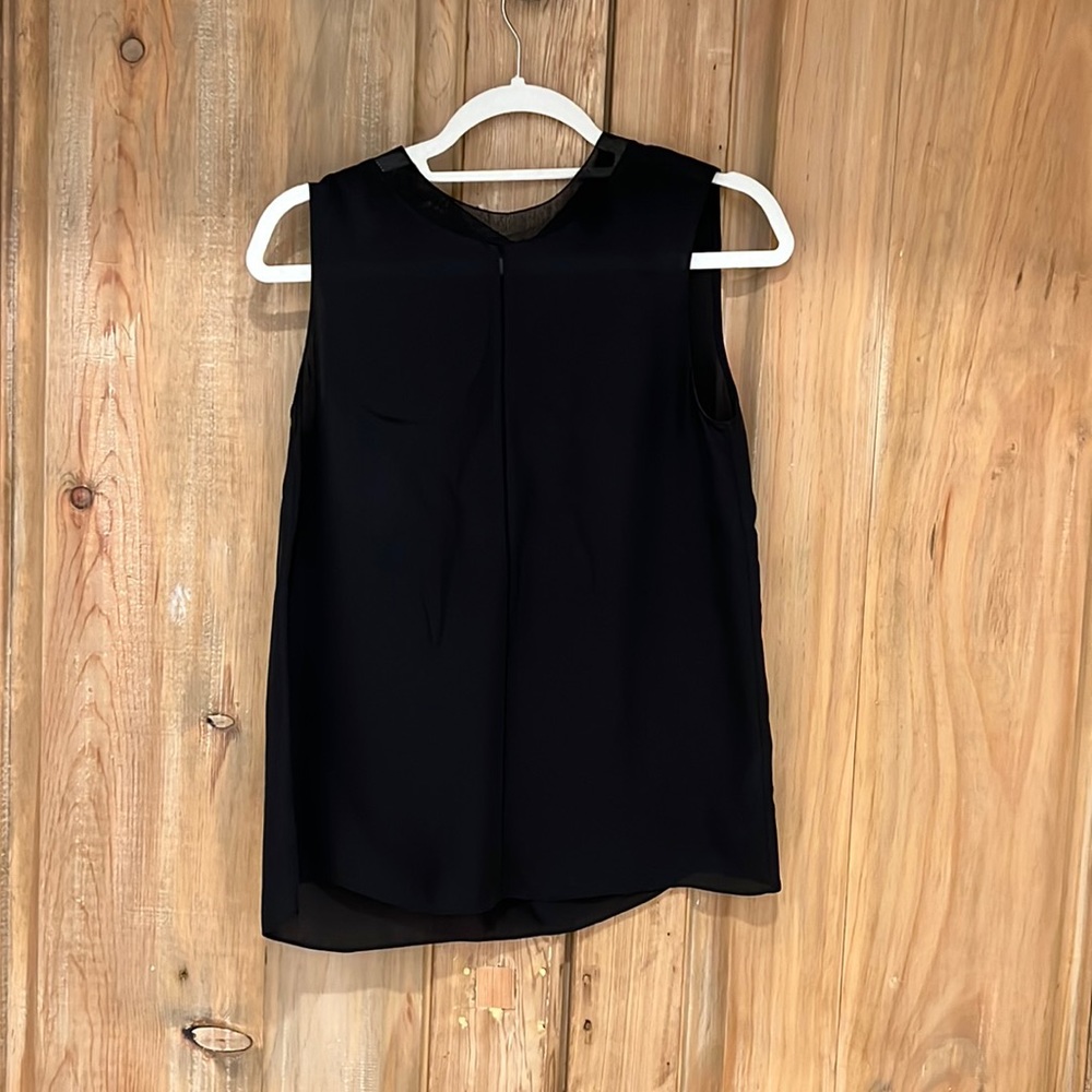 Vince black top size XS